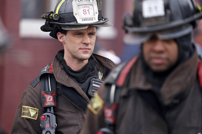 Chicago Fire - Move a Wall - Van film - Jesse Spencer