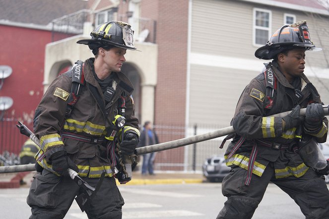 Chicago Fire - Move a Wall - Film - Jesse Spencer