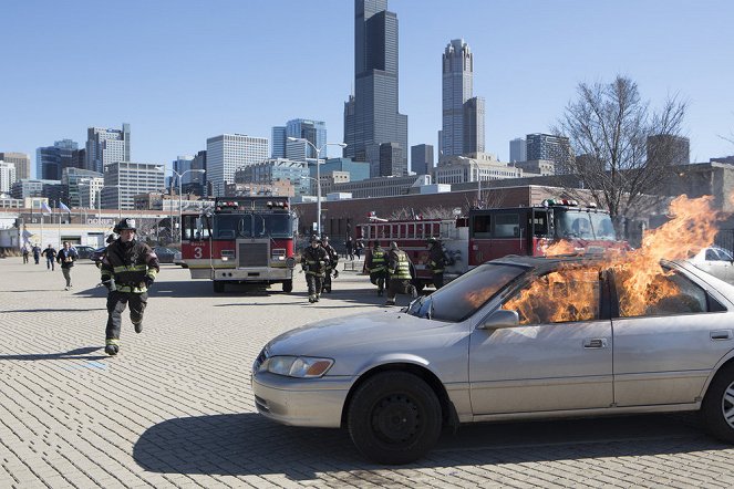 Chicago Fire - I'm Not Leaving You - Van film