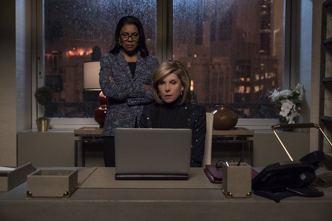 The Good Fight - The One Where the Sun Comes Out - Photos - Audra McDonald, Christine Baranski
