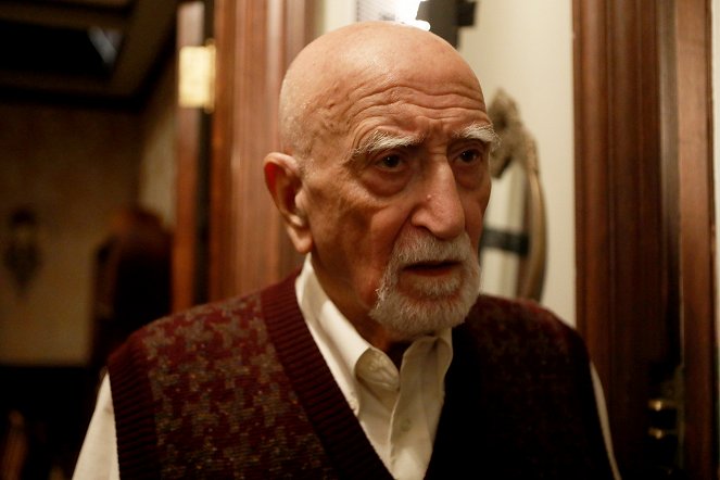 The Village - Yes or No - Do filme - Dominic Chianese