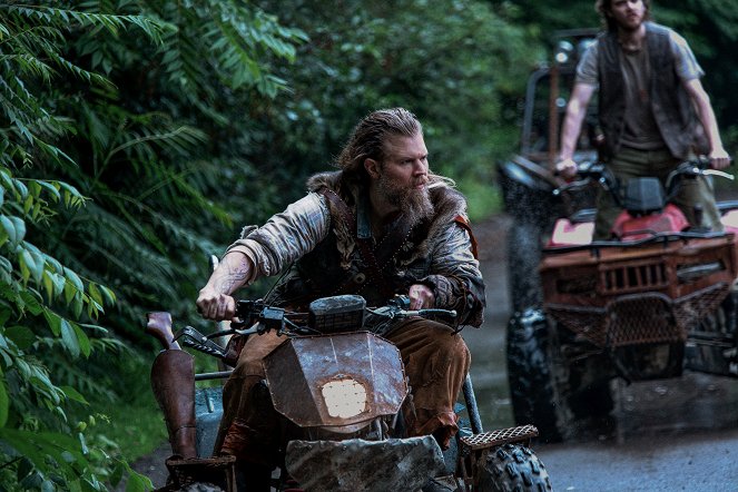Outsiders - Weapons - Photos - Ryan Hurst