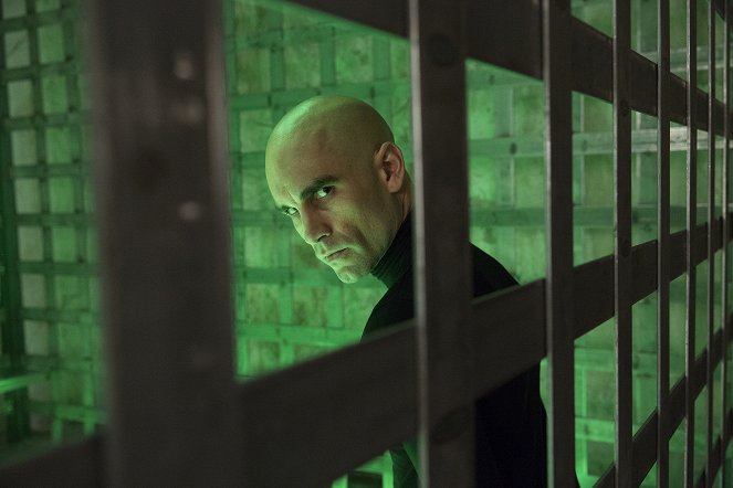 Powers - Season 1 - You Are Not It - Photos