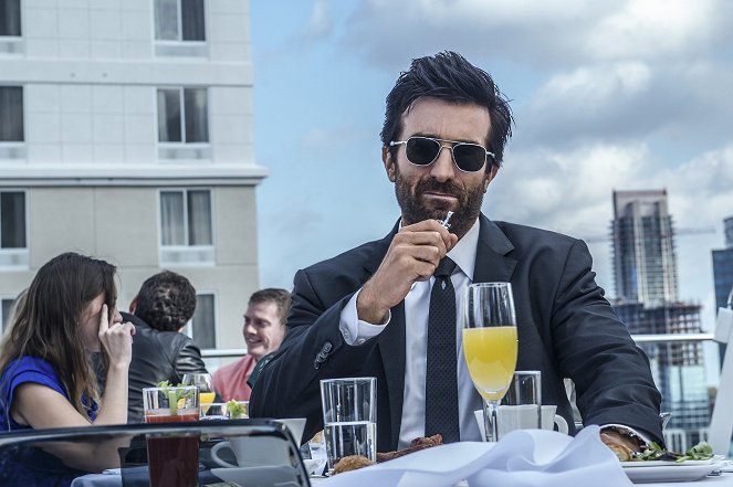 Powers - You Are Not It - Filmfotos - Sharlto Copley