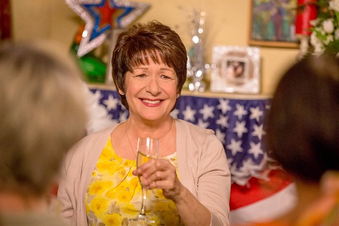 Jane the Virgin - Chapter Eighty-One - Photos - Ivonne Coll