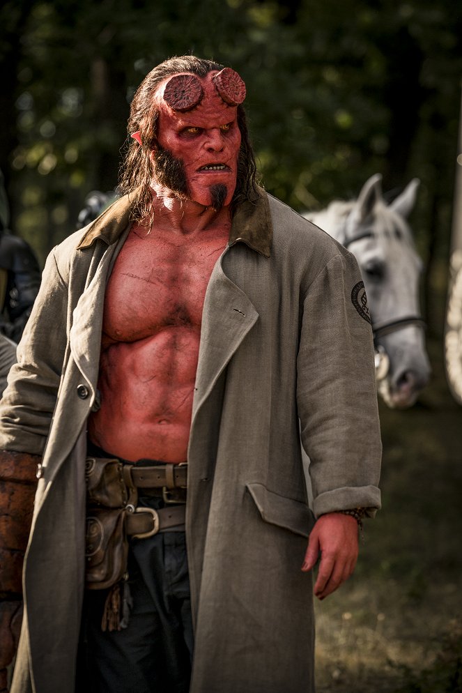 Hellboy - Van de set - David Harbour