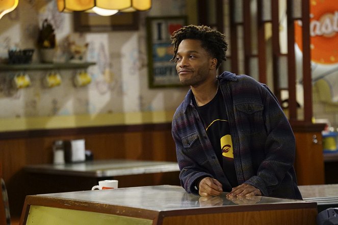 Superior Donuts - The Icemen Cometh - Photos - Jermaine Fowler