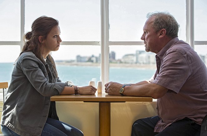 Cheat - Episode 2 - Photos - Molly Windsor, Peter Firth