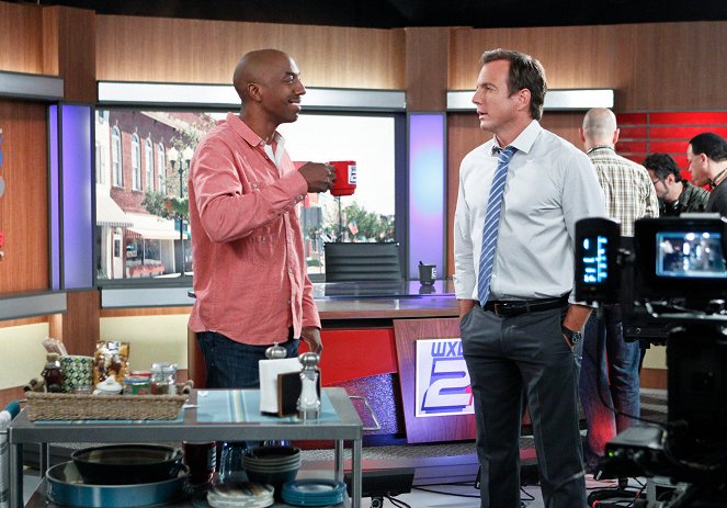 The Millers - Season 1 - The Mother Is In - Photos - J.B. Smoove, Will Arnett