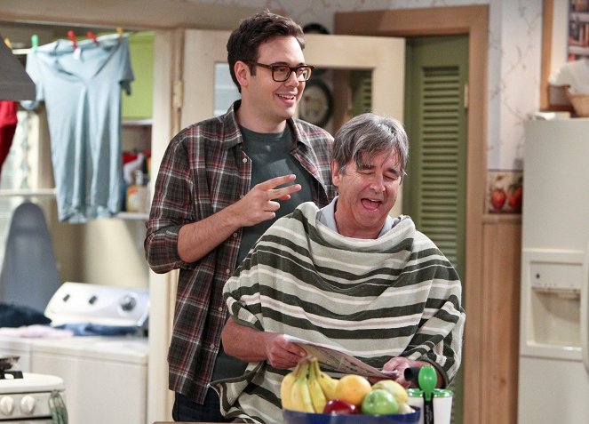 The Millers - Season 1 - The Mother Is In - Photos - Nelson Franklin, Beau Bridges
