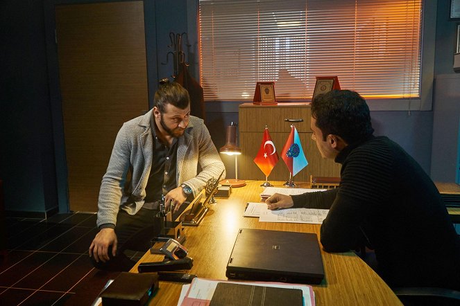 Vuslat - Season 1 - Episode 12 - De la película - Ümit İbrahim Kantarcılar