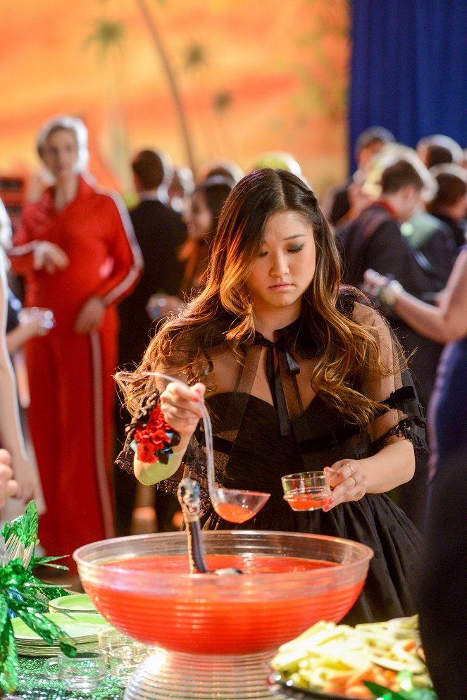 Glee - Auf einem Ball vor unserer Zeit - Filmfotos - Jenna Ushkowitz