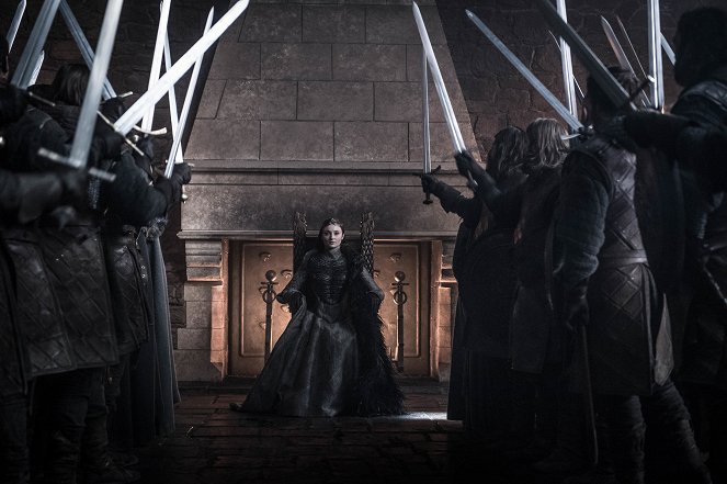 Game of Thrones - The Iron Throne - Photos - Sophie Turner