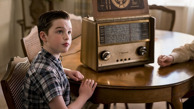 Young Sheldon - A Swedish Science Thing and the Equation for Toast - Van film - Iain Armitage
