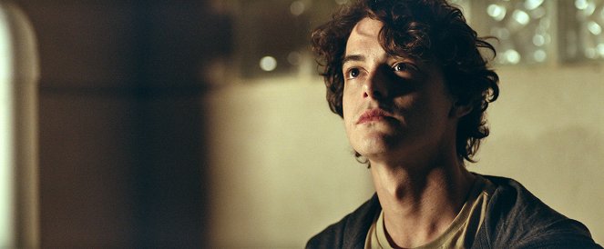 Into the Dark - All That We Destroy - Do filme - Israel Broussard