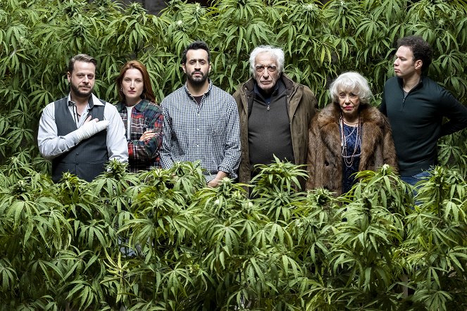 Negócio de Família - Season 1 - Promo - Julia Piaton, Jonathan Cohen, Gérard Darmon, Liliane Rovère, Ali Marhyar