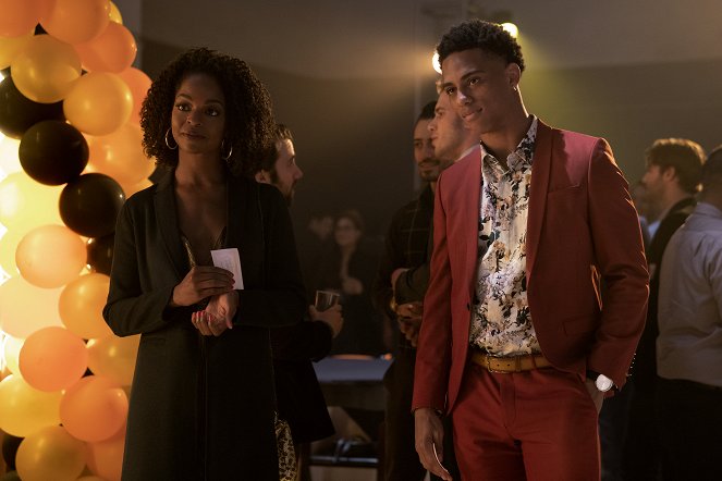 WHAT / IF - Quels fantômes ? - Film - Samantha Marie Ware, Keith Powers