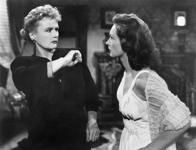 Pesadilla - De la película - Sara Allgood, Geraldine Fitzgerald