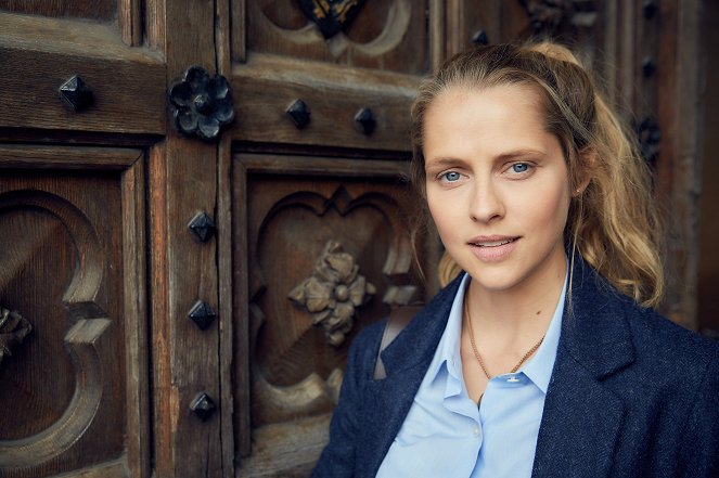 A Discovery of Witches - Episode 1 - Promo - Teresa Palmer