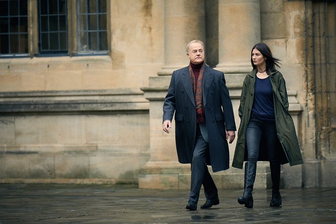 A Discovery of Witches - Season 1 - Episode 2 - Van film - Owen Teale, Malin Buska