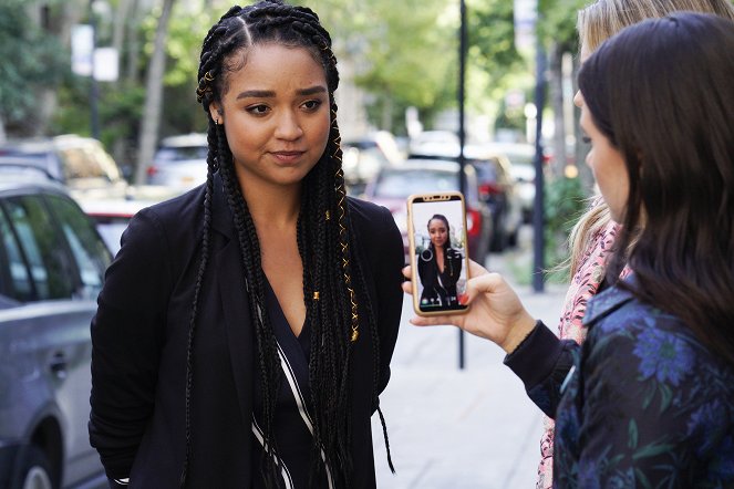 The Bold Type - Mixed Messages - Filmfotók - Aisha Dee