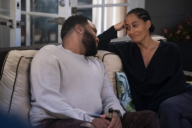Black-ish - Relatively Grown Man - Photos - Anthony Anderson, Tracee Ellis Ross
