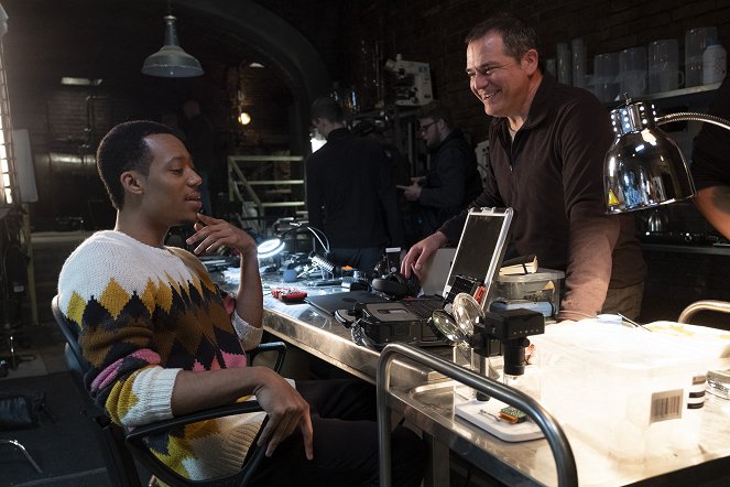 Whiskey Cavalier - Czech Mate - De filmagens - Tyler James Williams