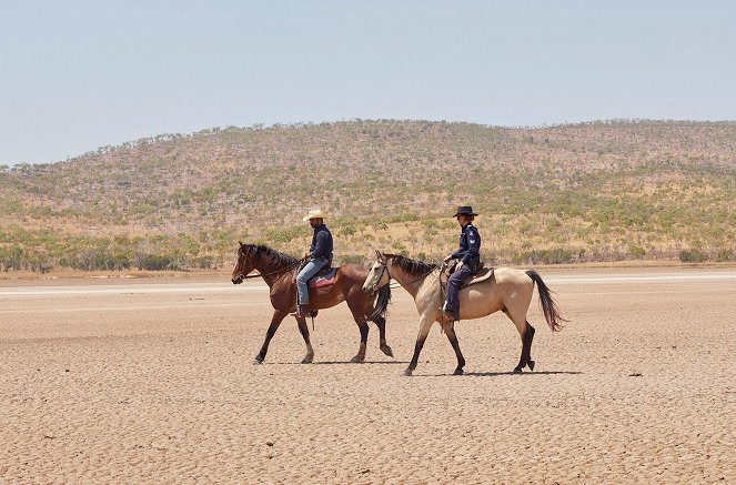 Mystery Road - Verschwunden im Outback - Das Wasserloch - Filmfotos