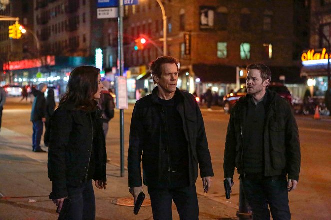 The Following - Season 3 - A Simple Trade - Van film - Jessica Stroup, Kevin Bacon, Shawn Ashmore