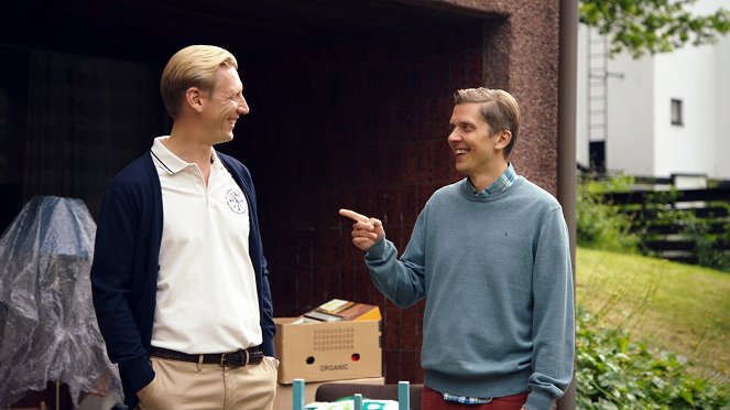 Season 1 - Pekka Strang, Eero Ritala