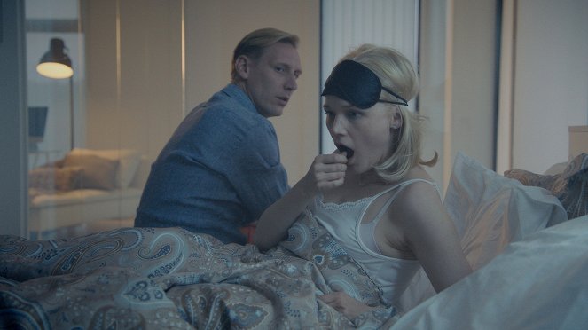 Onnela - Season 1 - Filmfotók - Pekka Strang, Annamaija Tuokko