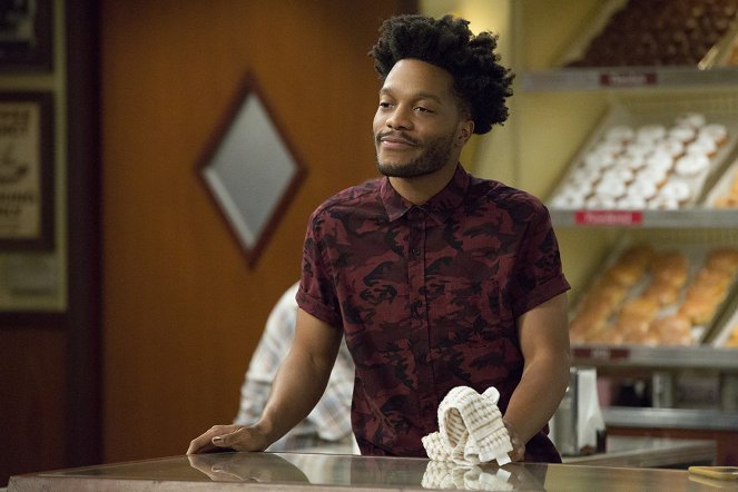 Superior Donuts - Season 2 - What the Truck? - Filmfotos - Jermaine Fowler