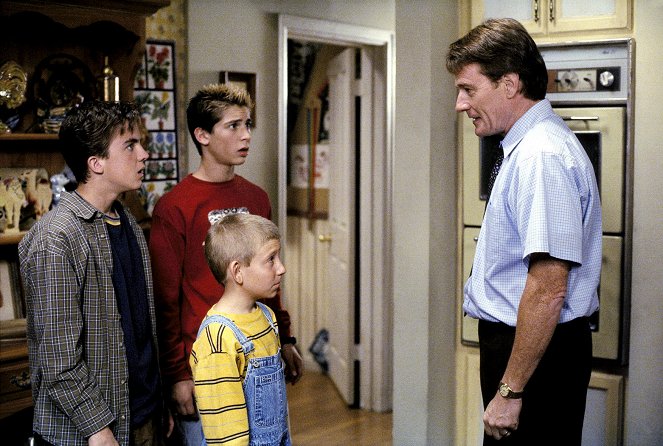 Malcolm in the Middle - Book Club - Photos