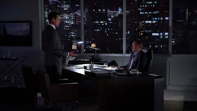 Suits - Season 8 - Harvey - Van film - Gabriel Macht