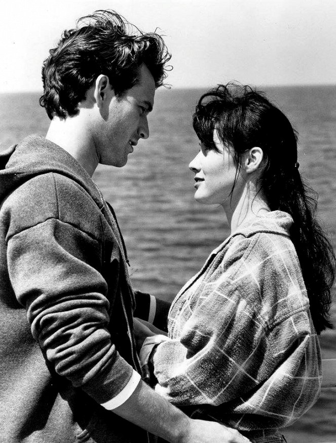 Beverly Hills, 90210 - The Little Fish - Photos - Luke Perry, Shannen Doherty