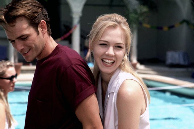 Beverly Hills 90210 - Rádiós őrület - Promóció fotók - Luke Perry, Jennie Garth