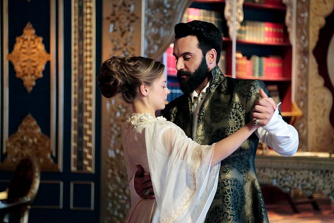Sultan of My Heart - Photos - Aleksandra Nikiforova, Ali Ersan Duru