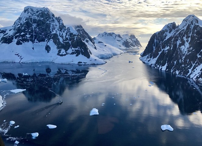 Antarctica: The Frozen Time Capsule - De filmes