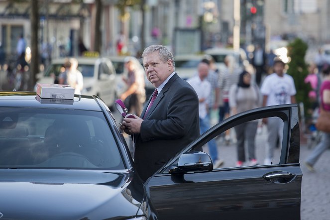 Der Staatsanwalt - Vom Tod gezeichnet - Photos