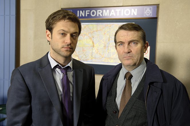 Law & Order: UK - Season 6 - Todesschüsse (2) - Werbefoto - Paul Nicholls, Bradley Walsh