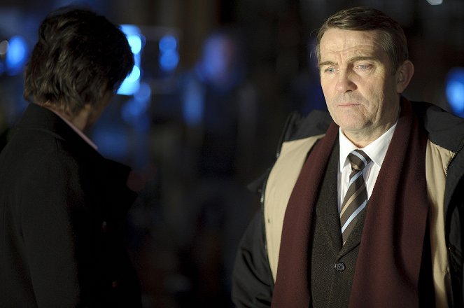Law & Order: UK - Season 6 - Todesschüsse (2) - Filmfotos - Bradley Walsh