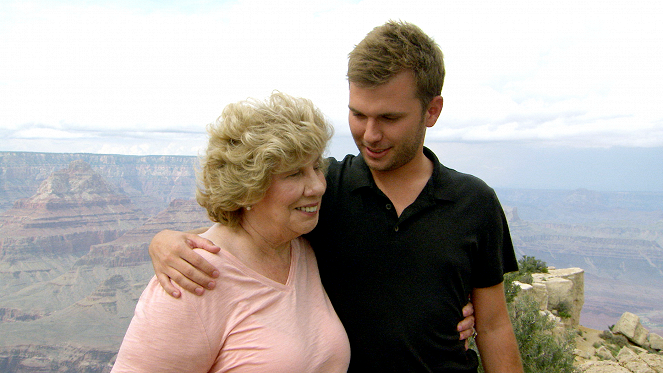 Growing Up Chrisley - Photos