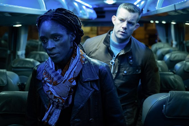 Years and Years - Episode 4 - De la película - Sharon Duncan-Brewster, Russell Tovey