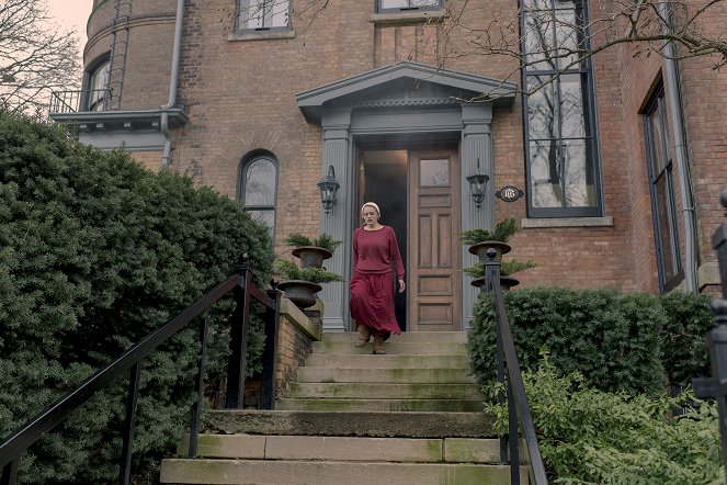 The Handmaid's Tale - Season 3 - Night - Do filme - Elisabeth Moss