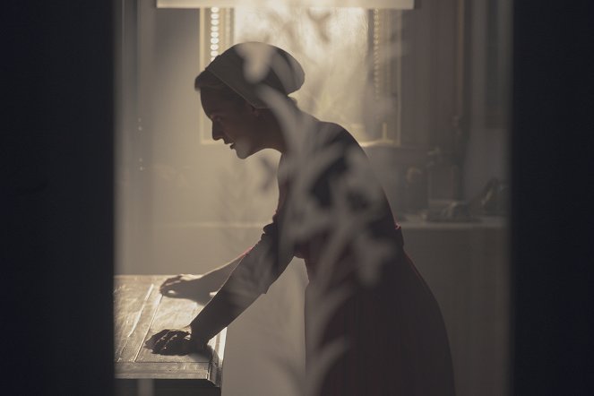 The Handmaid's Tale - Obacht - Filmfotos - Elisabeth Moss