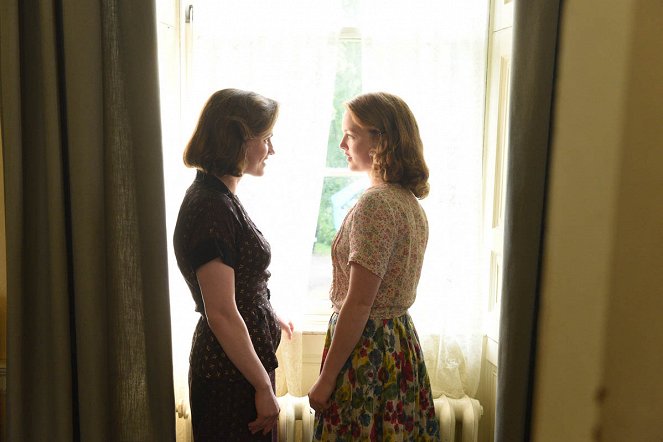 Tell It to the Bees - Photos - Anna Paquin, Holliday Grainger