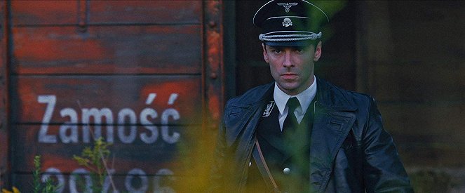 El hombre que mató a Hitler y después a Bigfoot - De la película - Aidan Turner