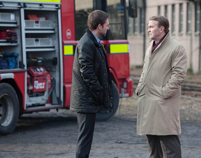 Law & Order: UK - Season 7 - Tracks - Photos - Paul Nicholls, Bradley Walsh