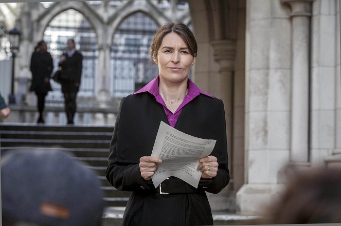 Law & Order: UK - Season 8 - Flaw - Film - Helen Baxendale