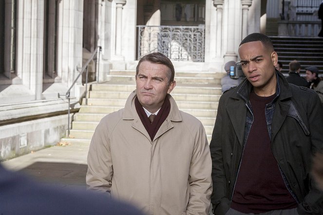 Law & Order: UK - Season 8 - Flaw - Filmfotók - Bradley Walsh, Ben Bailey Smith